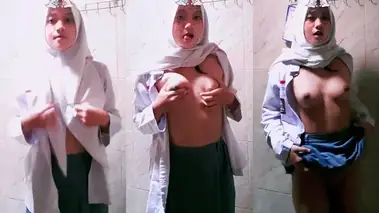 Bokep Jilbab SMP Pap Memek Buat Guru poster