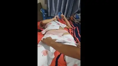 Di Pelorotin Dulu Celananya Biar Mau Ngentot Keras Sampe Basah poster